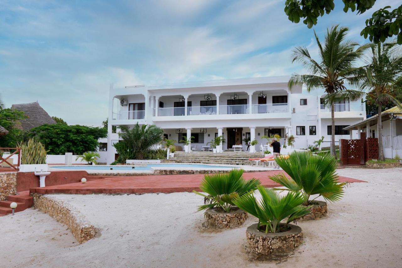 Met Beach Resort Малинди Экстерьер фото
