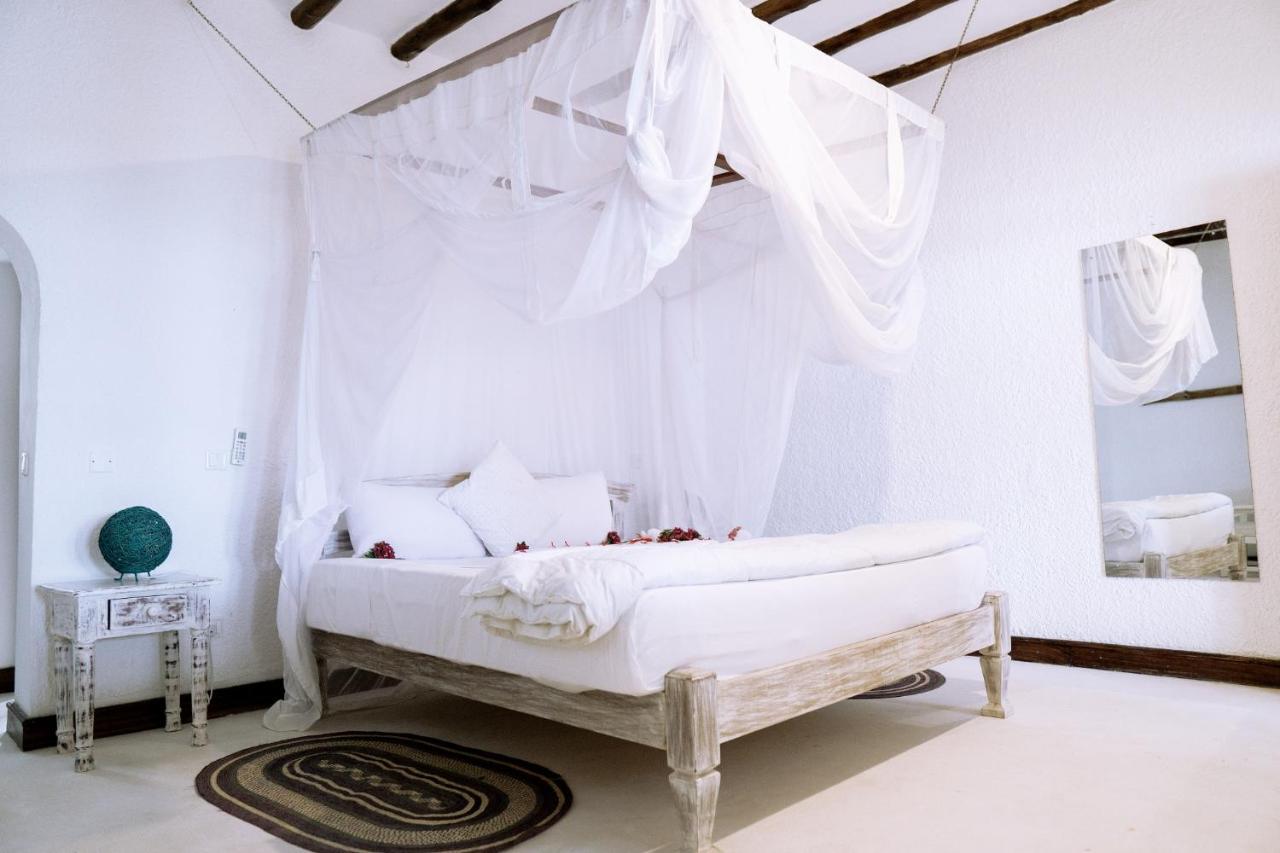 Met Beach Resort Малинди Экстерьер фото